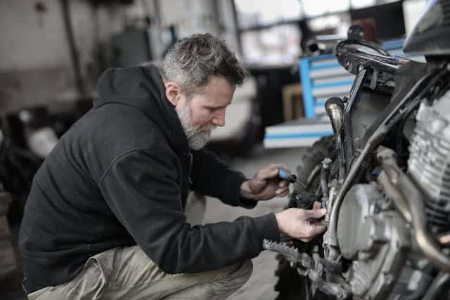 7 essential task to Motorcycle Maintenance – bonus tips